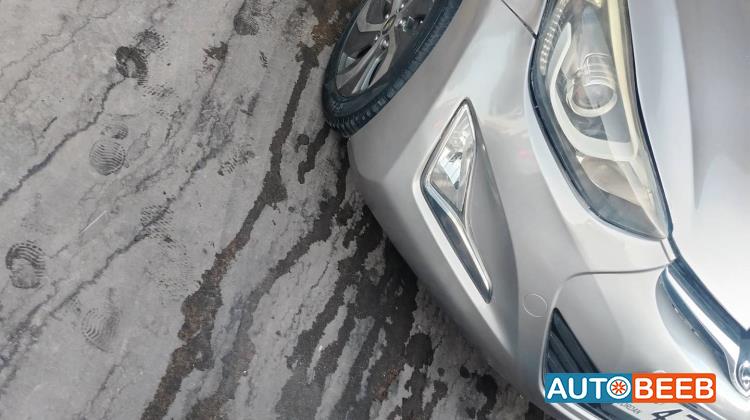 Hyundai Elantra 2015