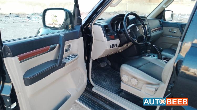 ميتسوبيشي باجيرو 2007