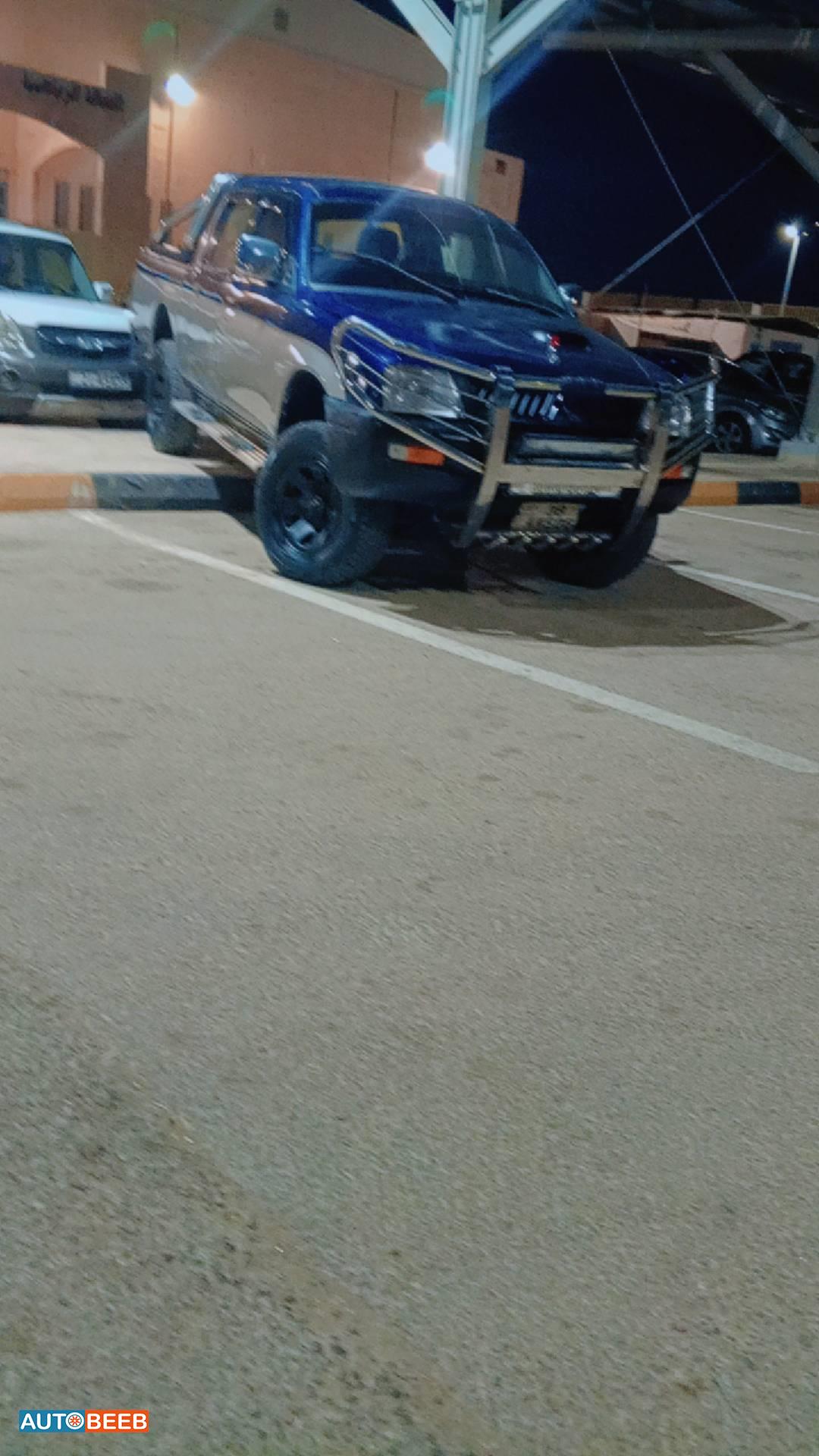 Mitsubishi L200 2005