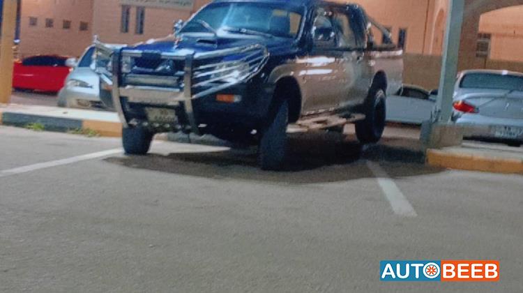 Mitsubishi L200 2005