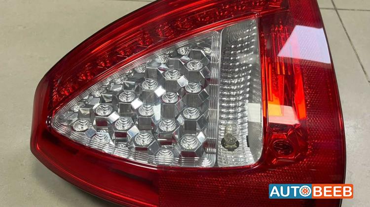 أضوية ضوء خلفي مازيراتي كواتروبورتي