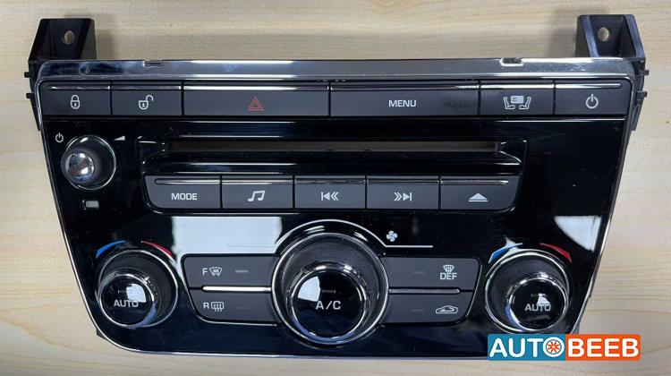 غرفة القيادة تابلوه جاكوار XJL