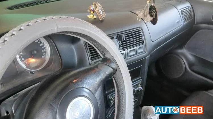 Volkswagen Golf MK 2004