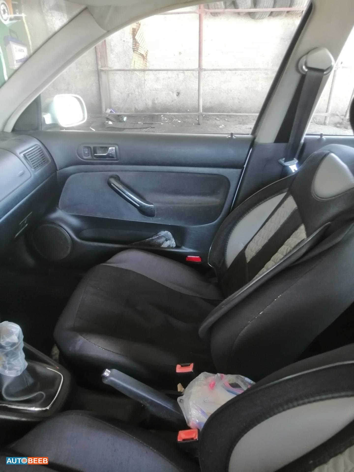 Volkswagen Golf MK 2004