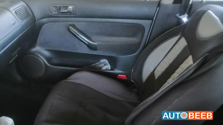 Volkswagen Golf MK 2004