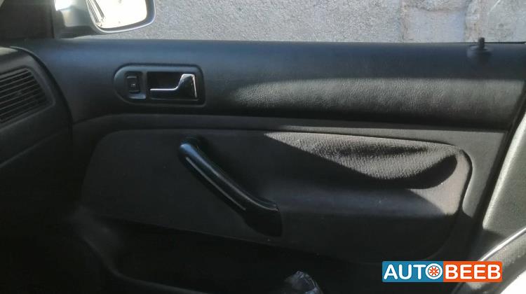 Volkswagen Golf MK 2004