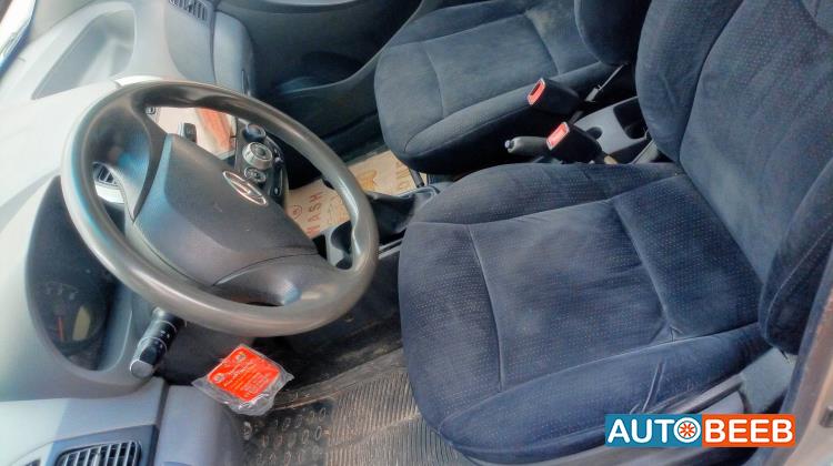 هيونداي i10 2013