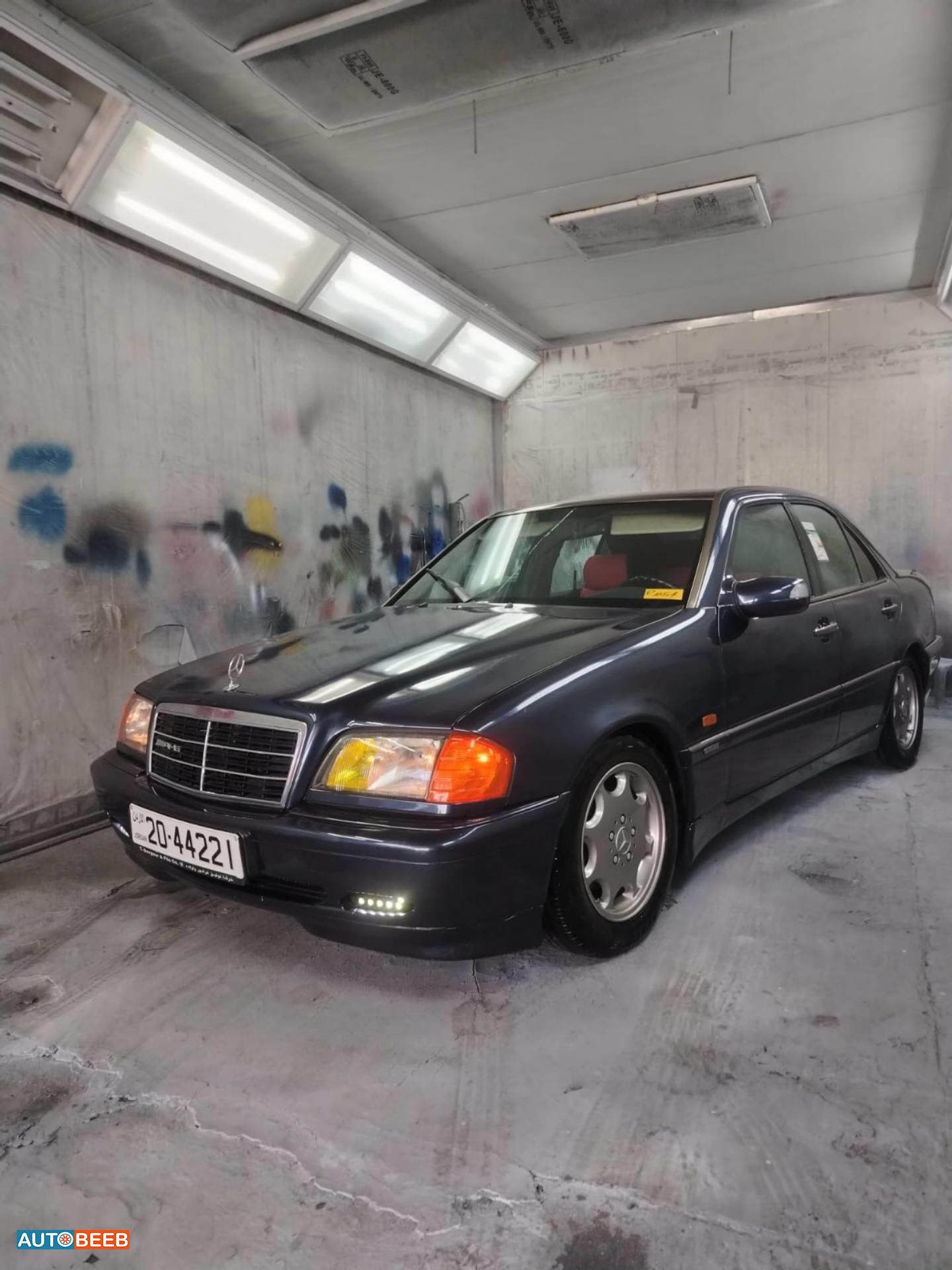 مرسيدس بنز C180 1974