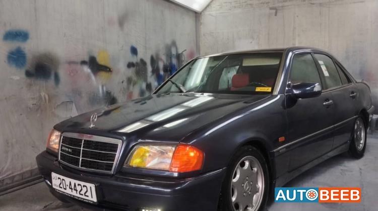 مرسيدس بنز C180 1974