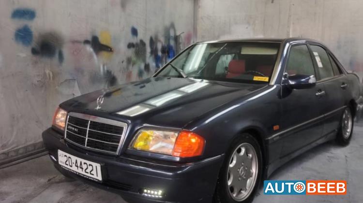 مرسيدس بنز C180 1974