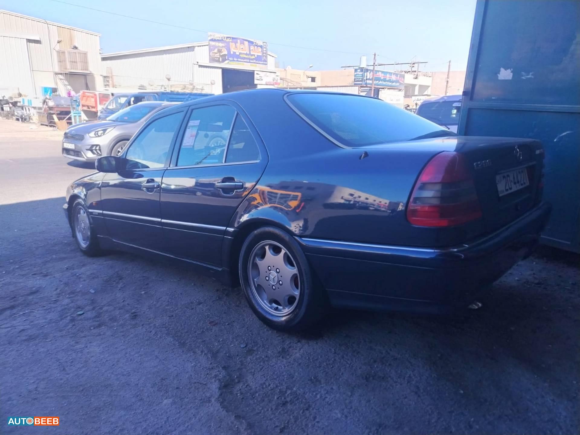 مرسيدس بنز C180 1974