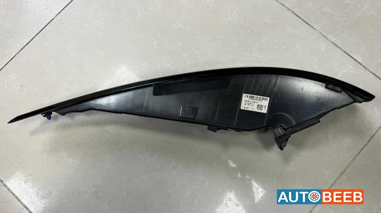 Range Rover Velar Rear Right Stoplight original and genuine avilable 