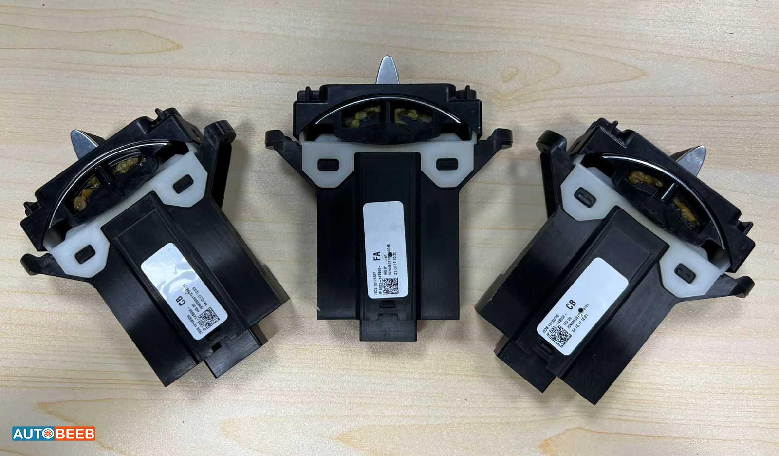 Jaguar XE, F Type Traction control car switch original and condition l