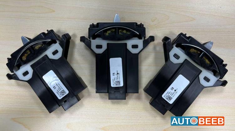 Jaguar XE, F Type Traction control car switch original and condition l