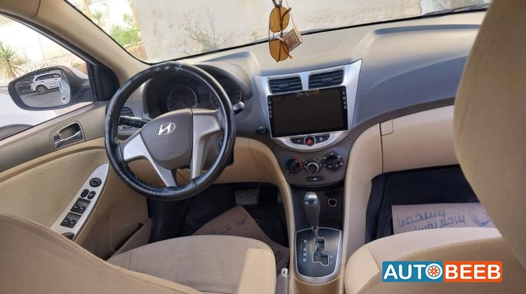 Hyundai Accent 2015