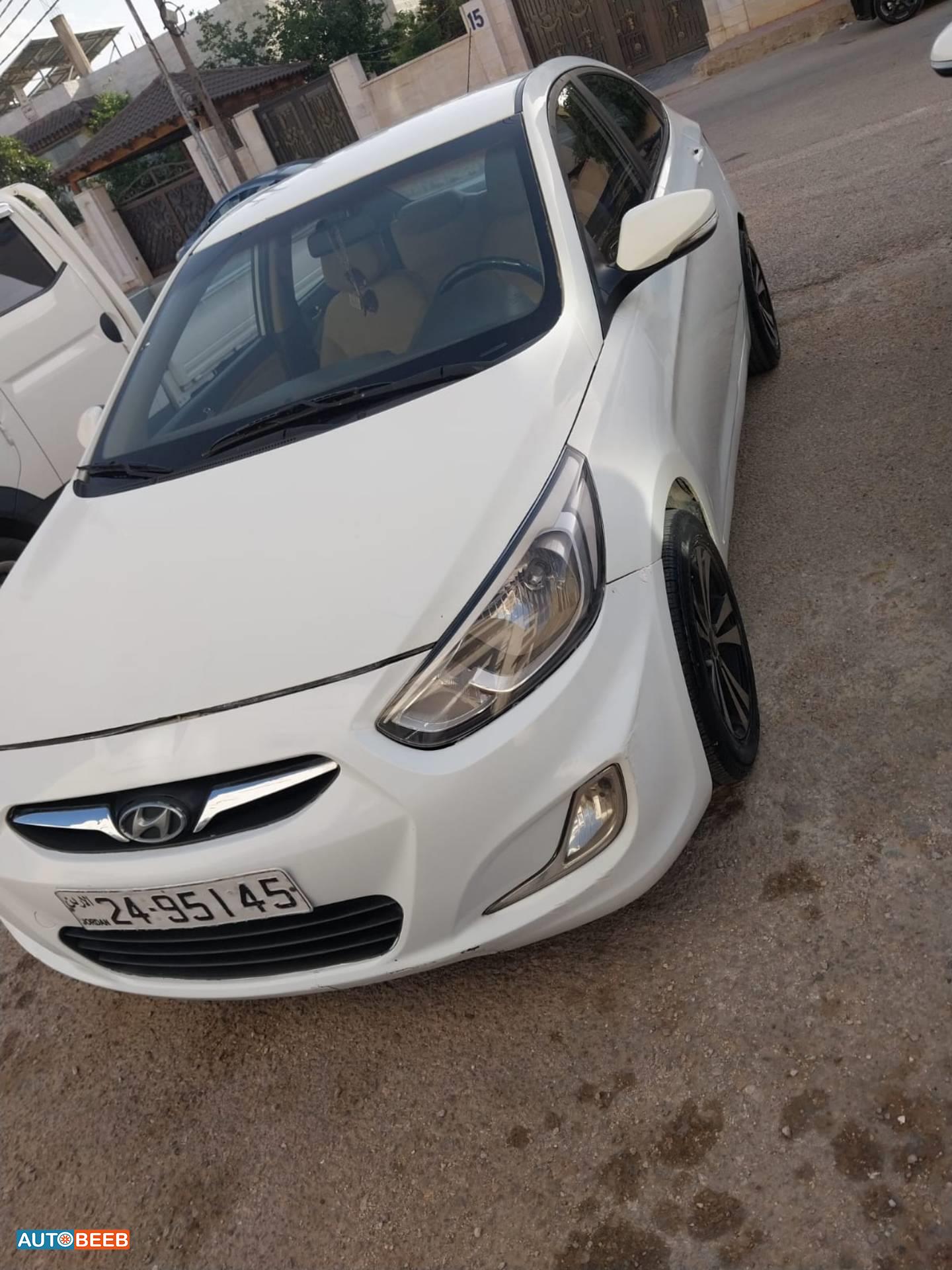 Hyundai Accent 2015