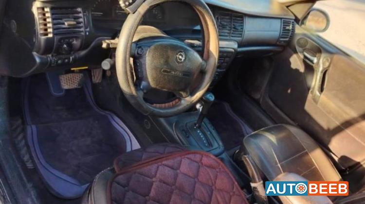 Opel Vectra 2000