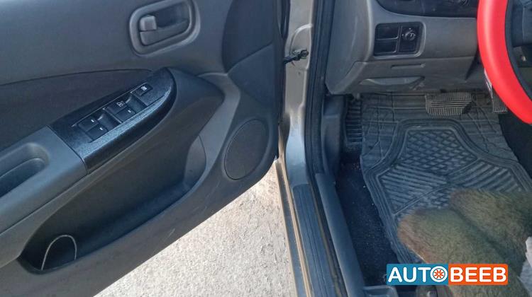 نيسان صني 2011