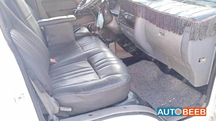 كيا بنجو 2003