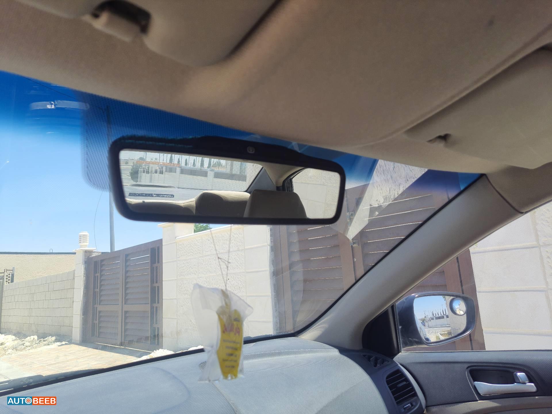 هيونداي اكسنت 2015