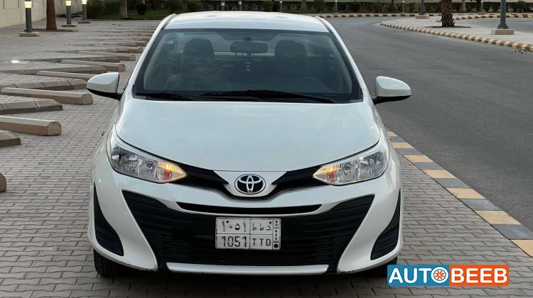 تويوتا ياريس 2019