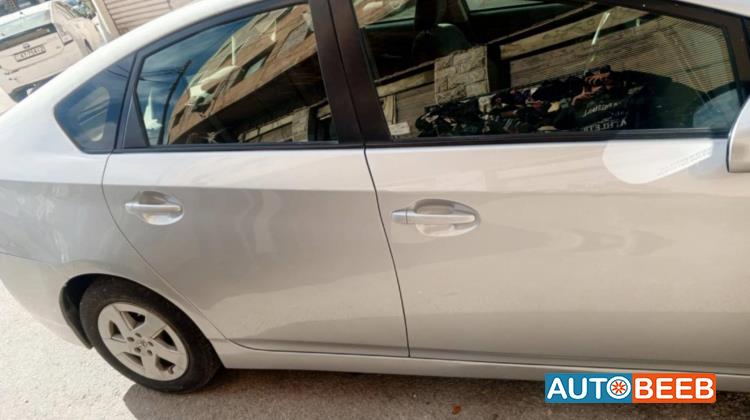 تويوتا بريوس 2011