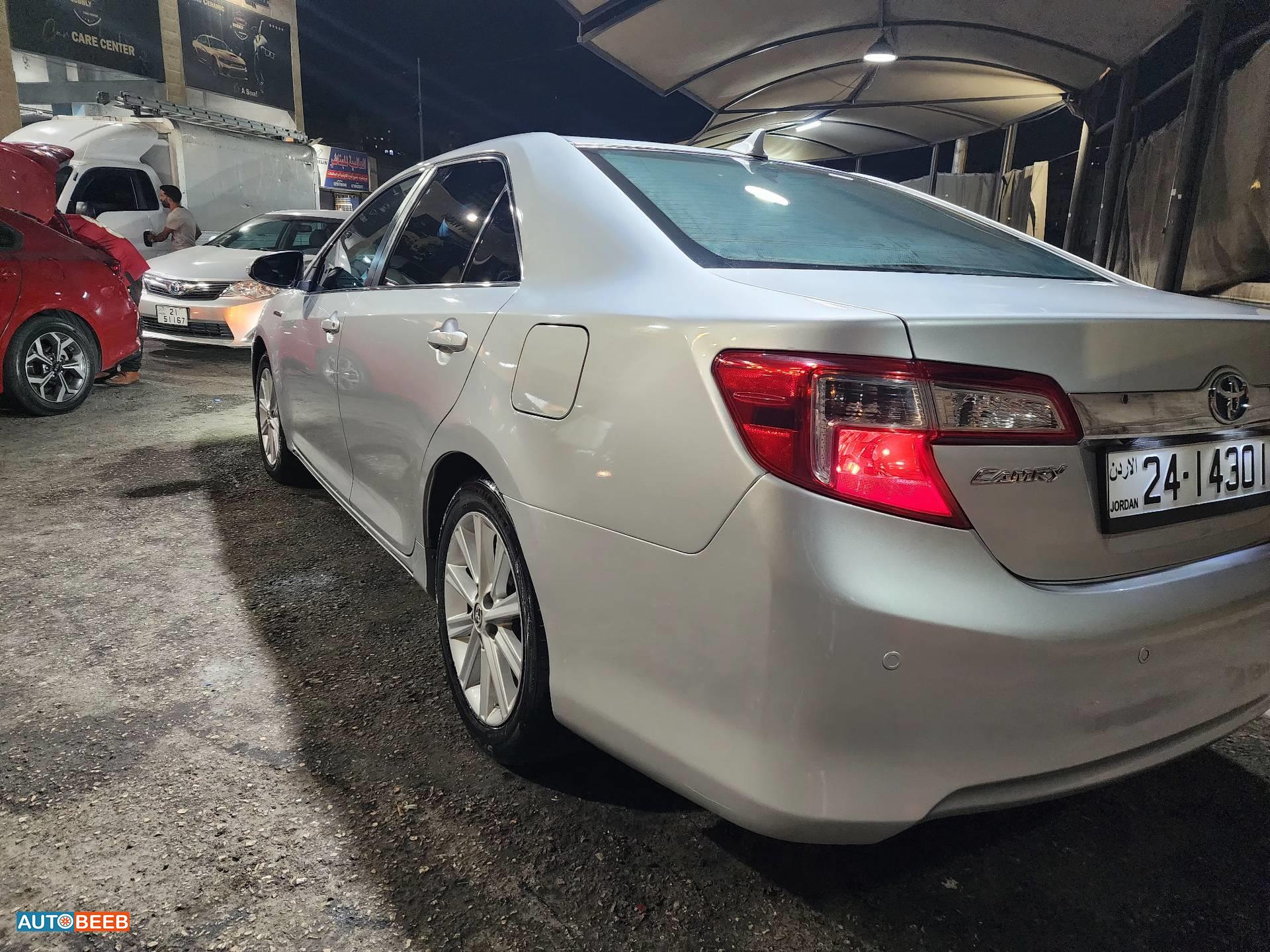 تويوتا كامري 2014