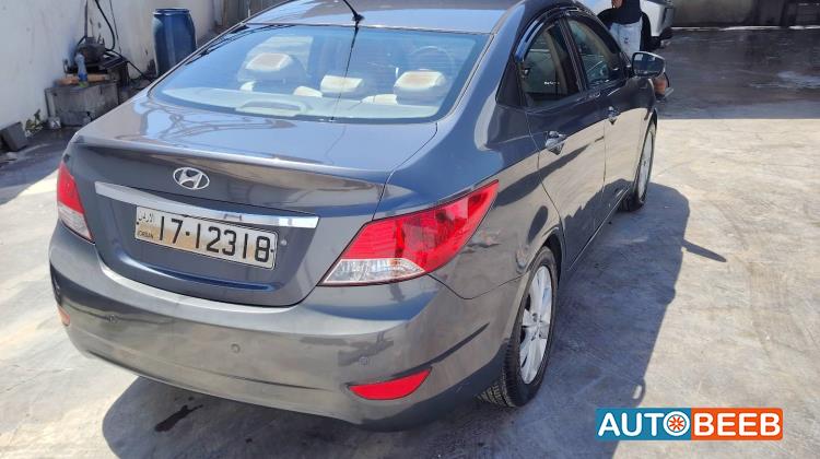 Hyundai Accent 2013