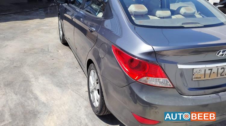 Hyundai Accent 2013