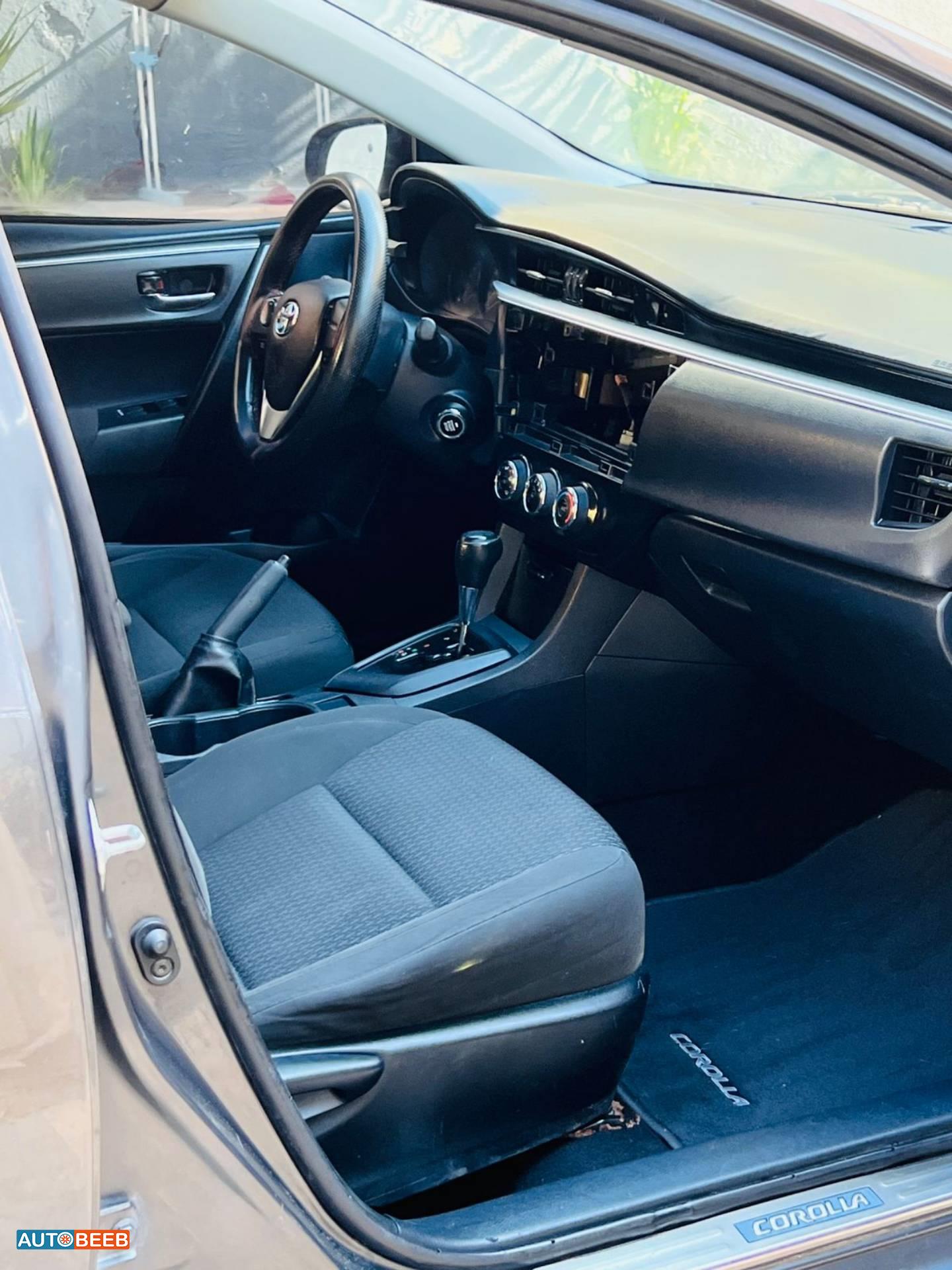 تويوتا كورولا 2016