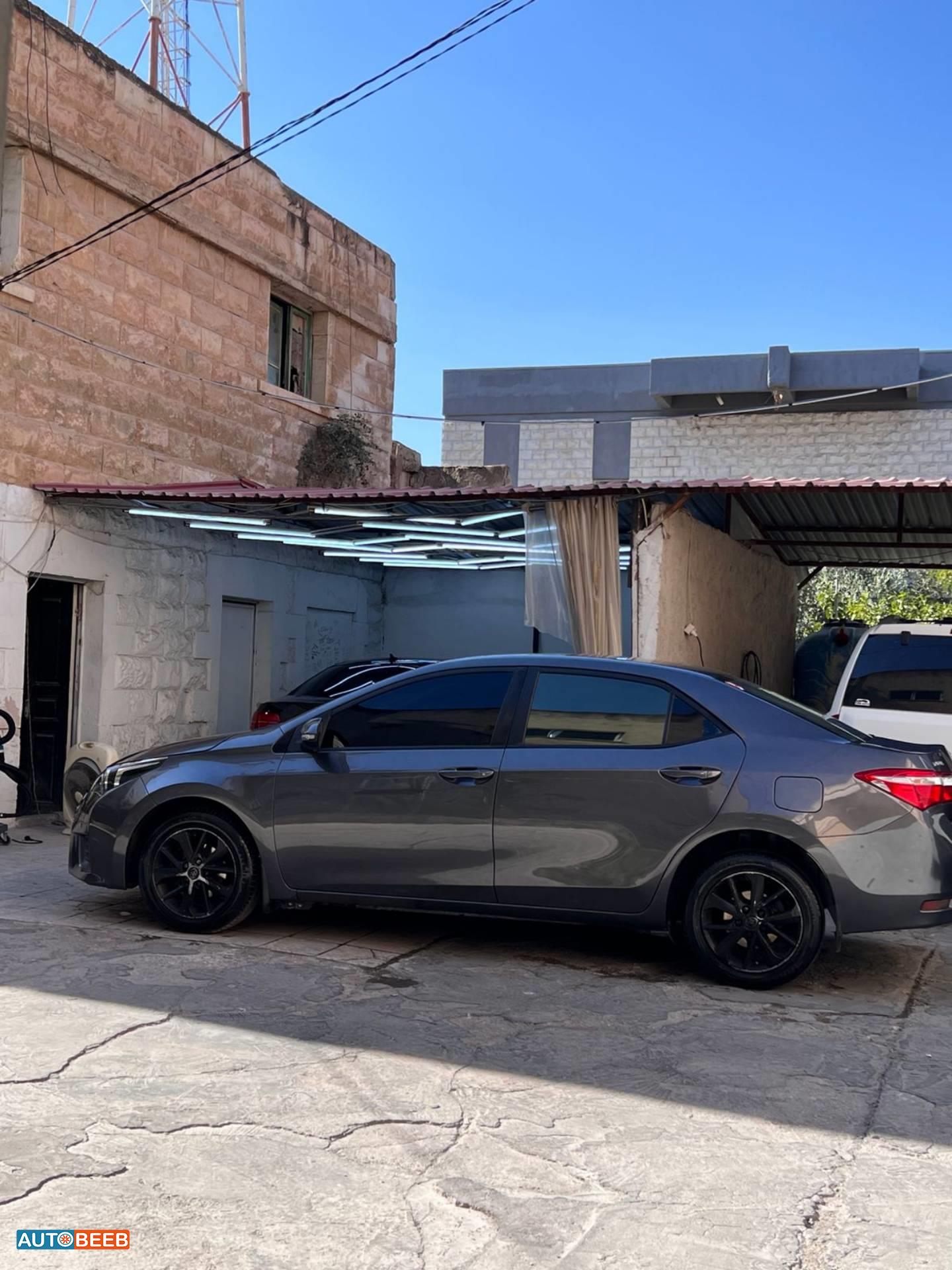 تويوتا كورولا 2016