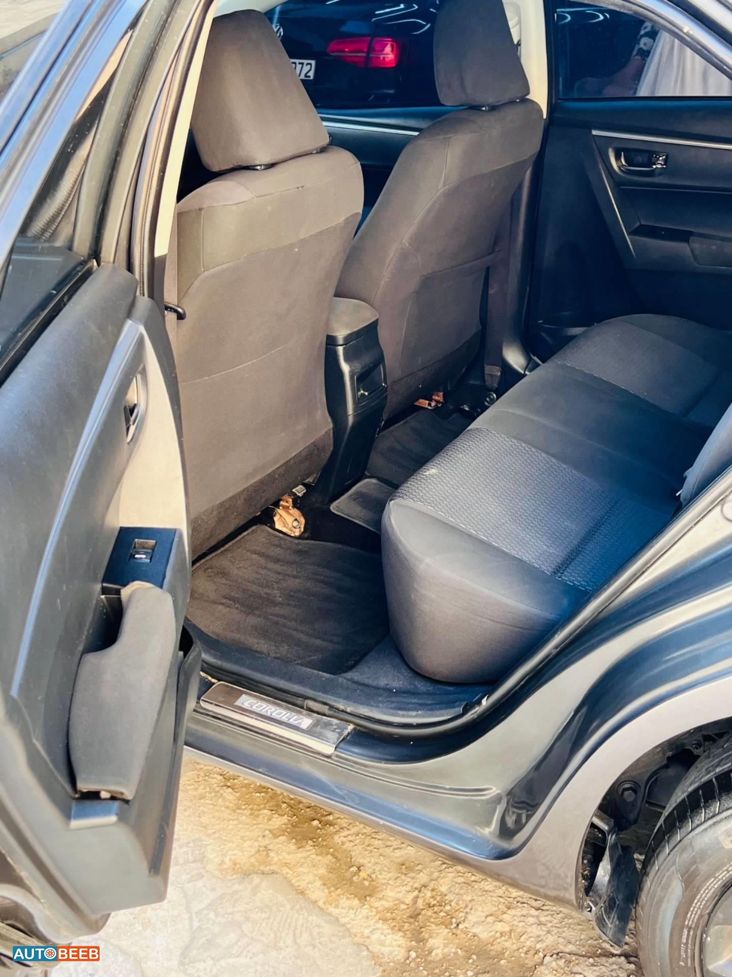 تويوتا كورولا 2016