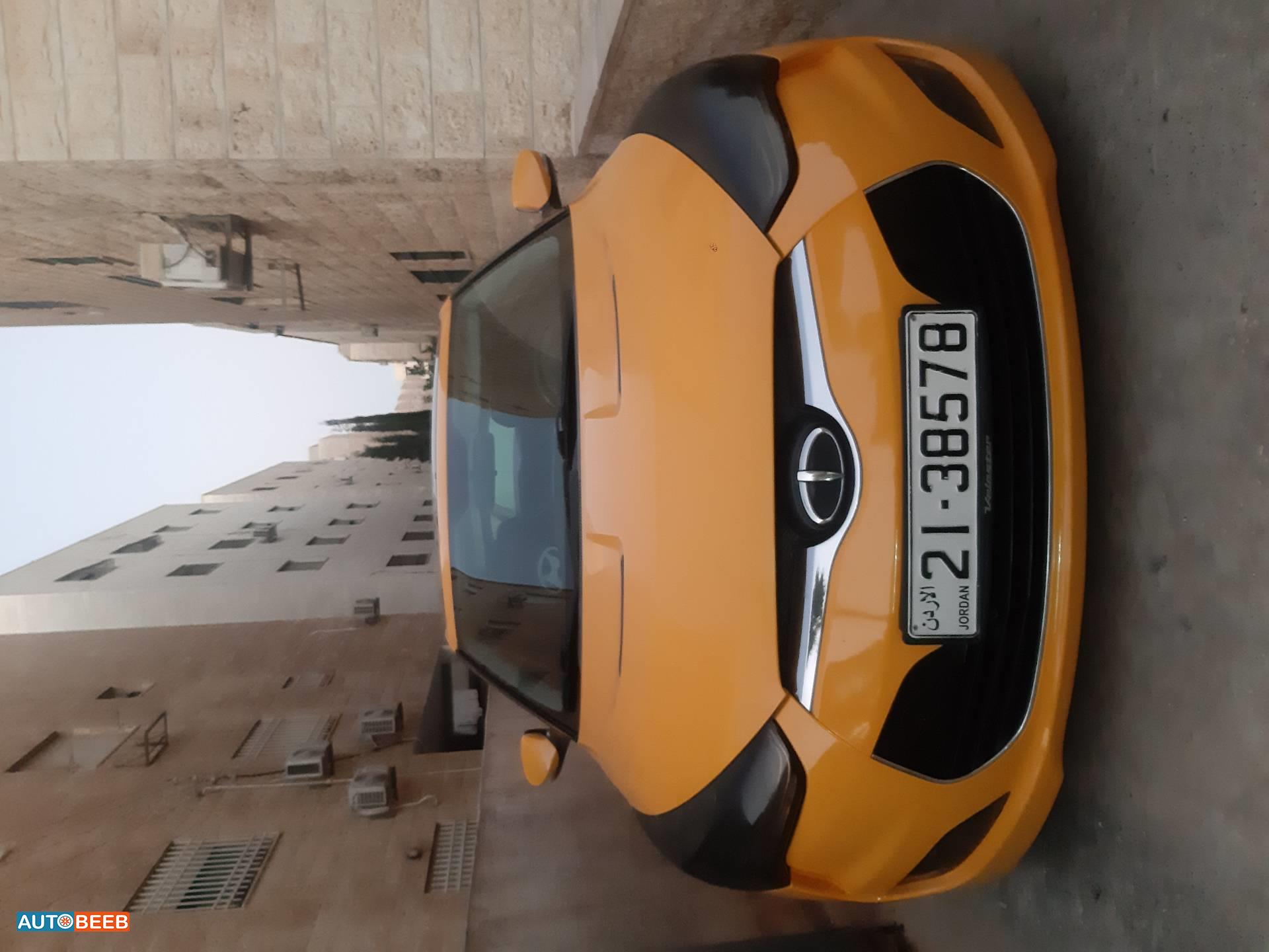 Hyundai Veloster 2012