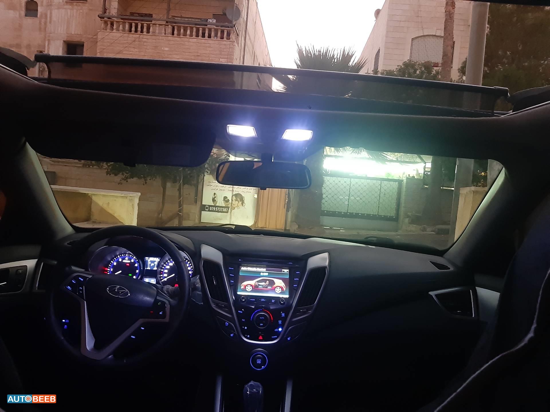 Hyundai Veloster 2012