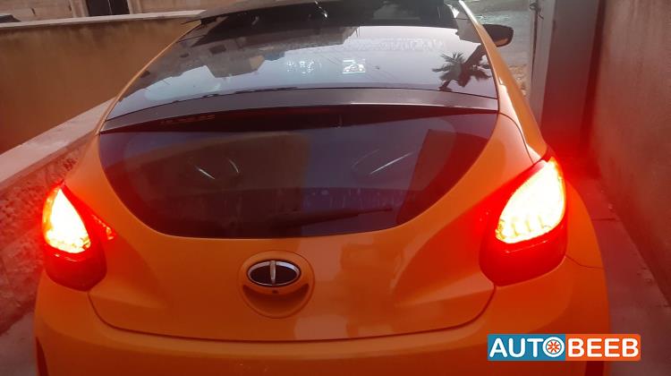 Hyundai Veloster 2012