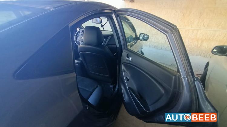 هيونداي اكسنت 2016