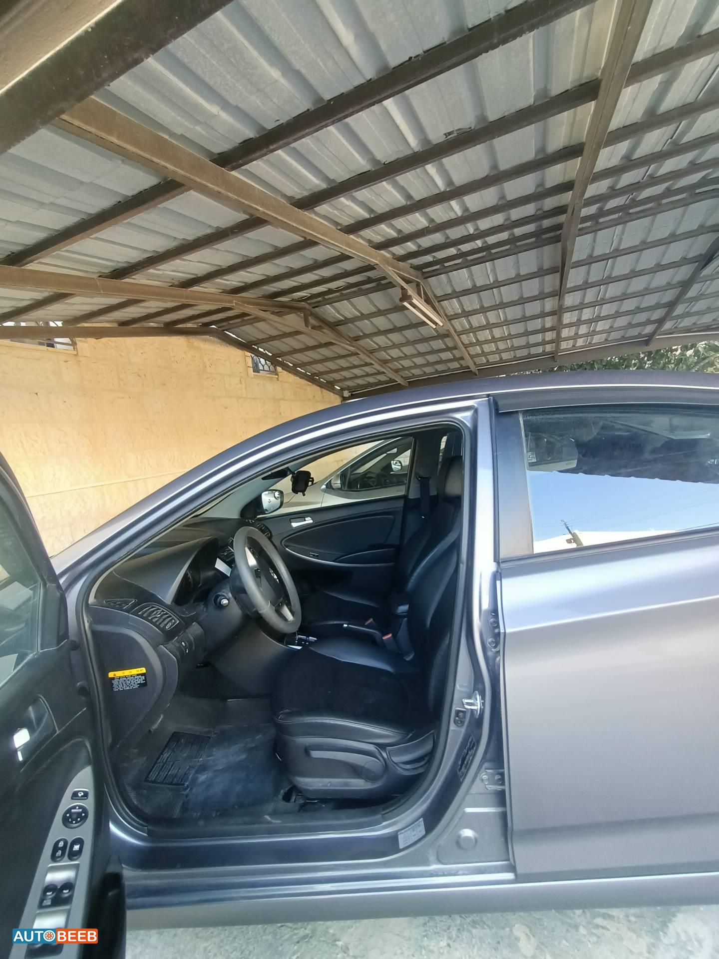 هيونداي اكسنت 2016