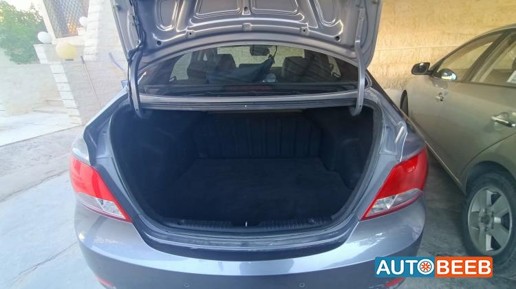 هيونداي اكسنت 2016