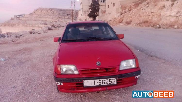 اوبل كاديت 1989