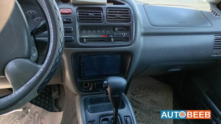 سوزوكي XL7 2001