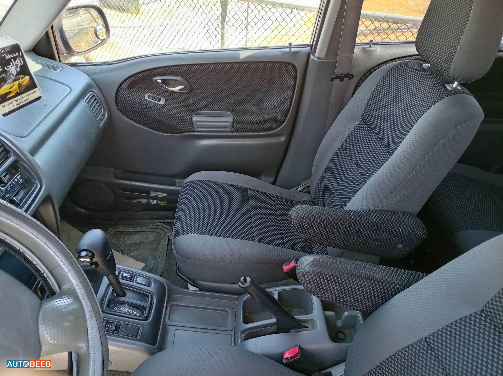 سوزوكي XL7 2001