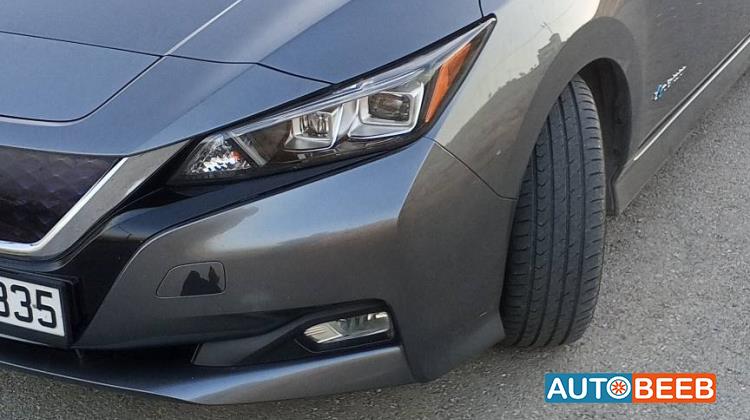 نيسان ليف 2019