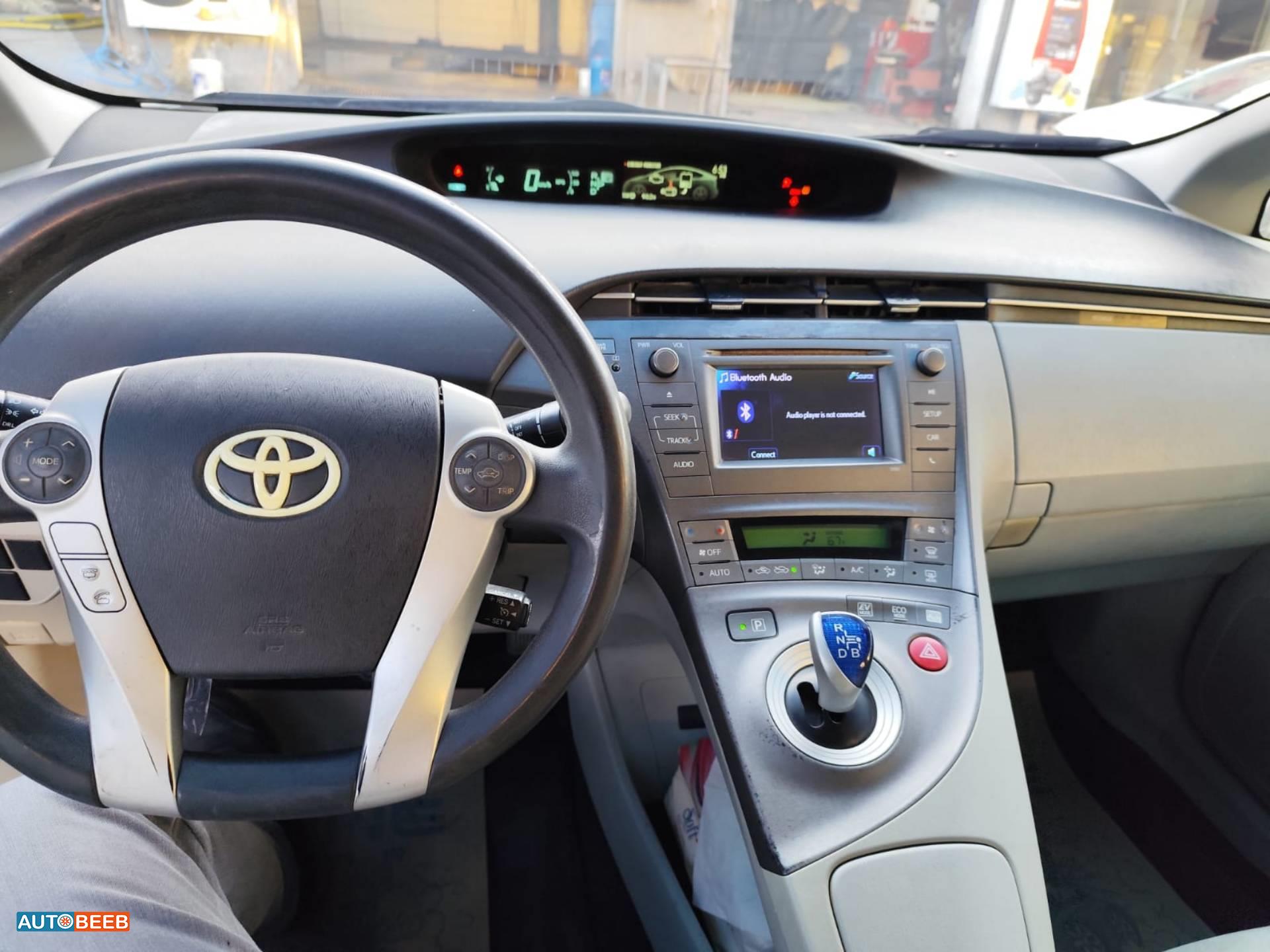 Toyota Prius 2014