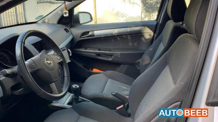 Opel Astra 2006