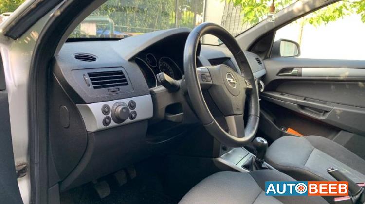 Opel Astra 2006