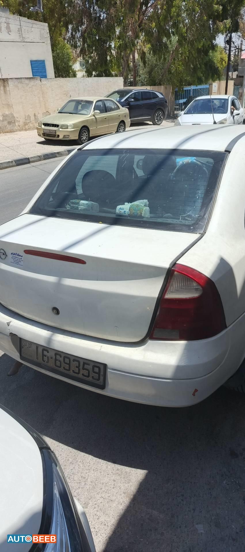 اوبل كورسا 2005