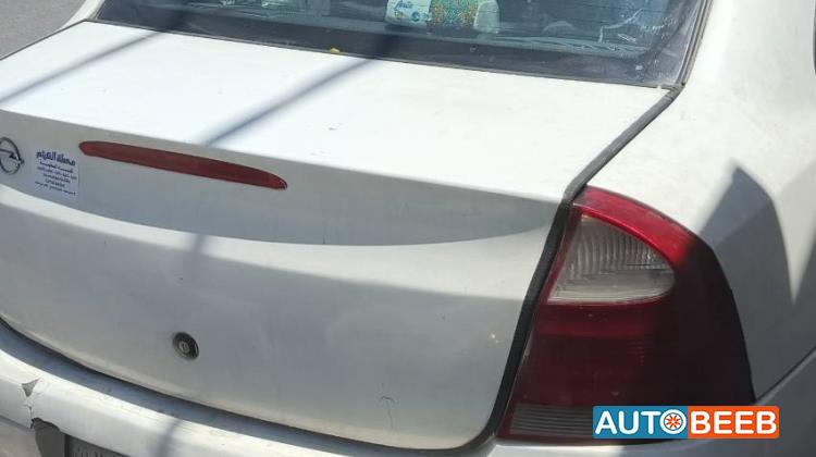 اوبل كورسا 2005