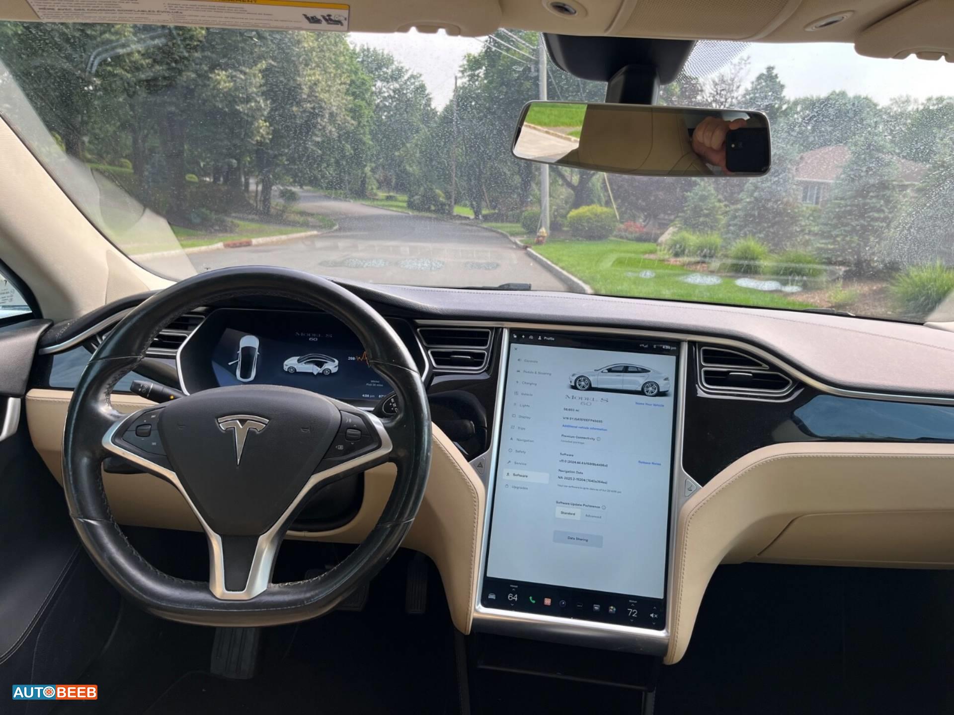 Tesla S 2014