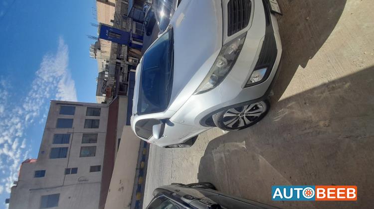 كيا سبورتاج 2012