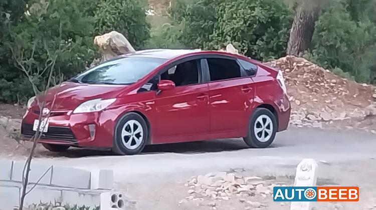 تويوتا بريوس 2015